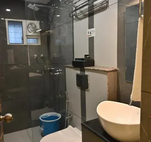 Photo 3 of 10 at Bilton Premium Luxury Hotel Koramangala