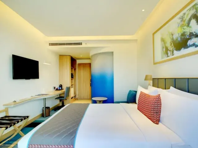 Photo 7 of 10 at Holiday Inn Bengaluru Racecourse by IHG