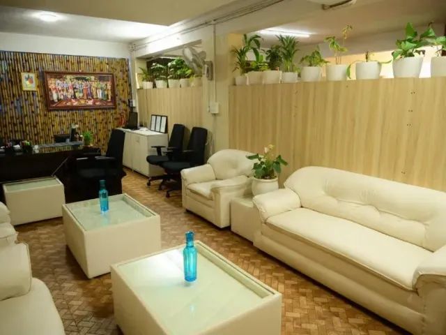 Photo 6 of 10 at Windfall Service Apartment
