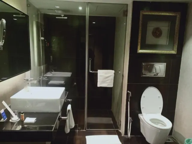 Photo 9 of 10 at Davanam Sarovar Portico Suites