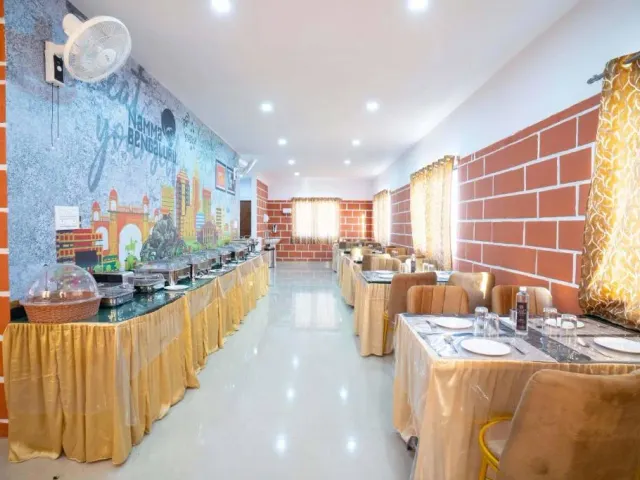 Photo 7 of 10 at Treebo Galaxy Kings Suites Near Manyata Tech Park