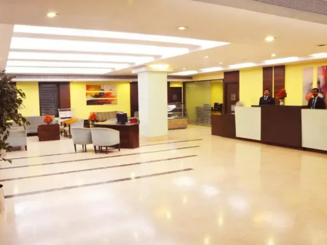 Photo 7 of 10 at Ashraya International Hotel