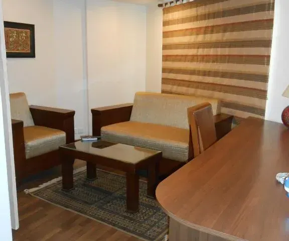 Photo 5 of 10 at Brunton Heights Executive Suites
