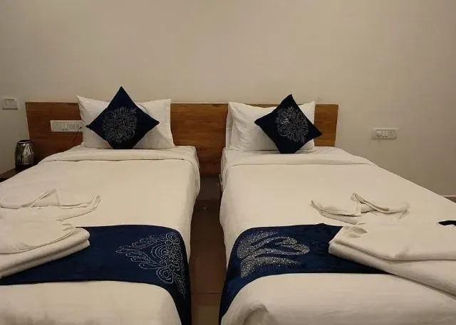 Photo 9 of 10 at Hotel Amulya Regency