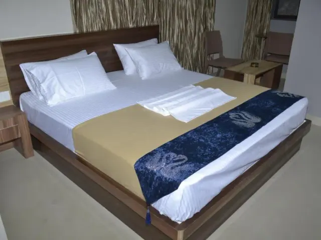Photo 2 of 10 at Hotel Saarang Forever