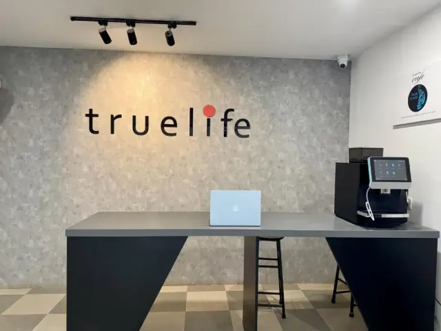 Photo 5 of 10 at Truelife Whitefield - Premium 1 BHK Apartments - Prime location - Easy access to Main Rd - Metro - ITPL - Fast WiFi - Kitchen - Smart TV - Power backup - Park - Garden views