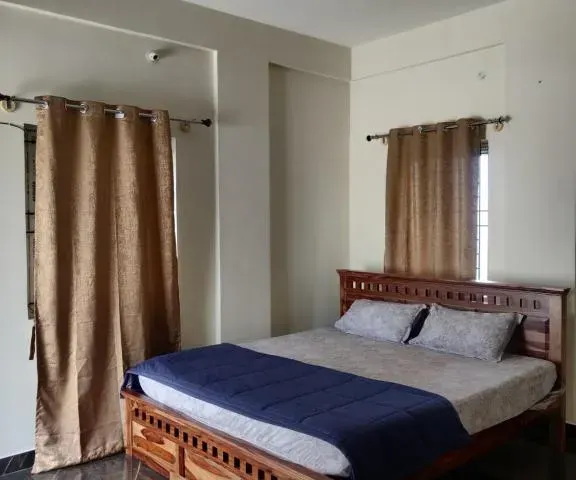 Photo 2 of 10 at Castle Hebbal Room with Kitchen