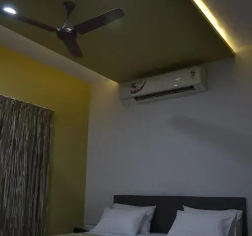 Photo 7 of 10 at Hotel Saarang Forever