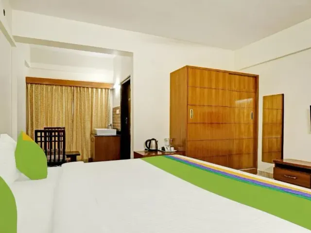 Photo 7 of 10 at Treebo Celebrity Hotels And Suites