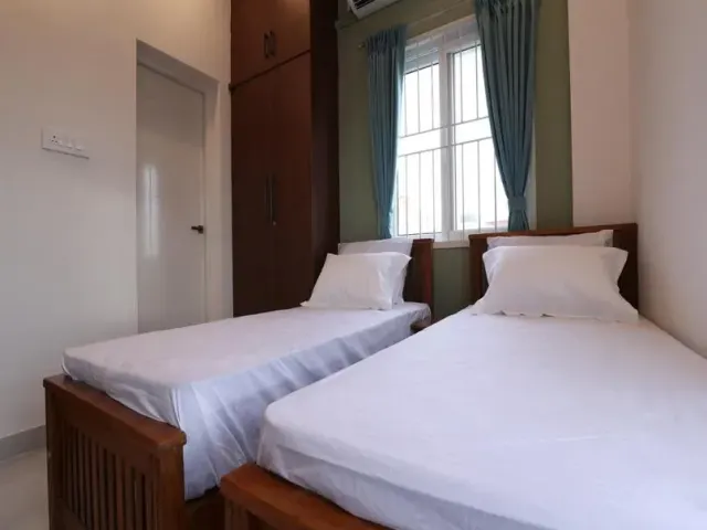 Photo 8 of 10 at Olivette Suites