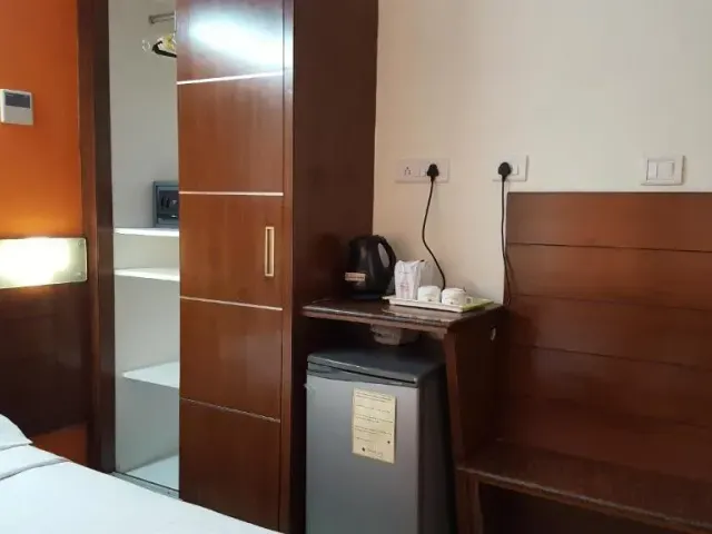 Photo 2 of 10 at Maple Suites