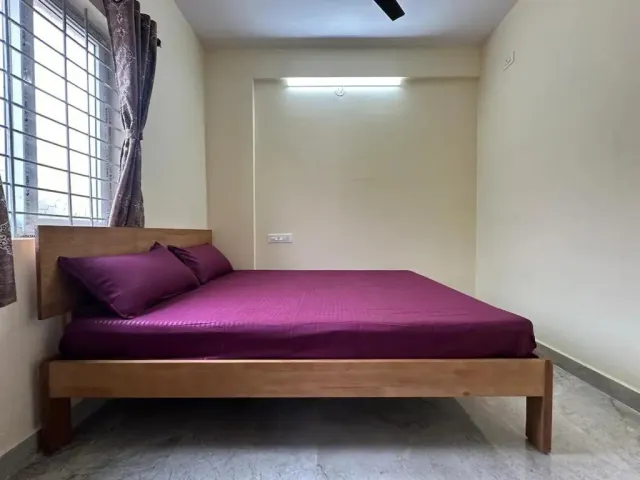 Photo 2 of 10 at Cozy Room 1Bhk with Lift 501