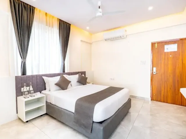 Photo 4 of 10 at U By Z Hotels, Brookefield