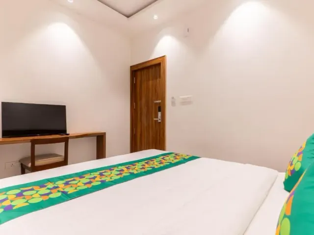 Photo 3 of 10 at Treebo Global Stay, Jayanagar