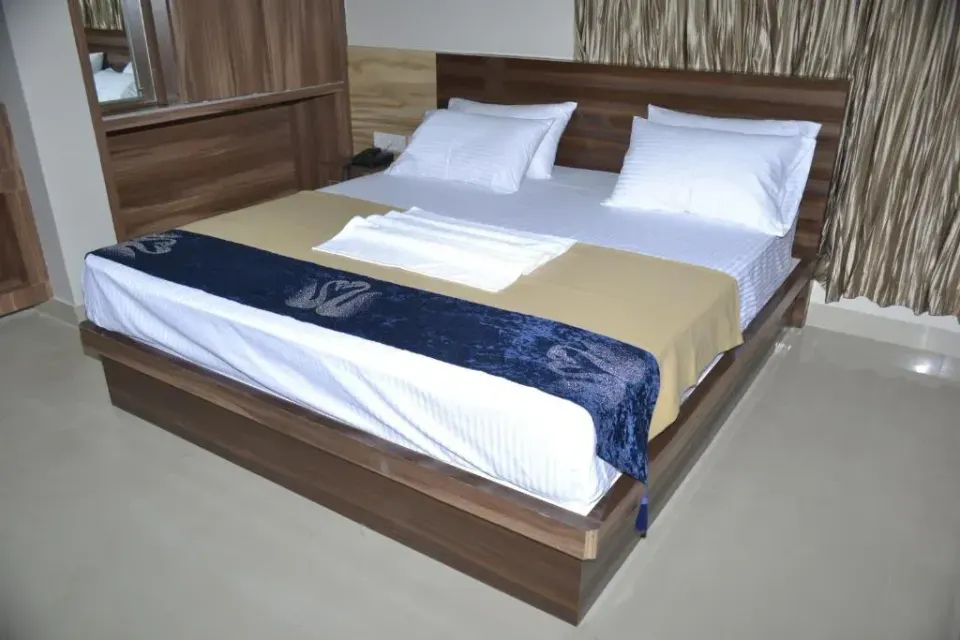 Photo 1 of 10 at Hotel Saarang Forever
