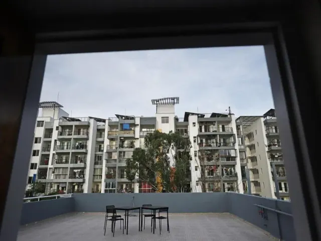 Photo 6 of 10 at 1BHK with ac Near Royal Meenakshi Mall 601