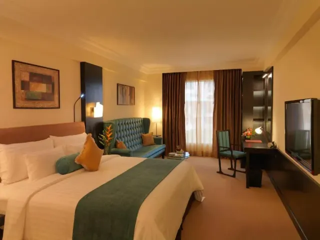 Photo 5 of 10 at Sterlings Mac Hotel