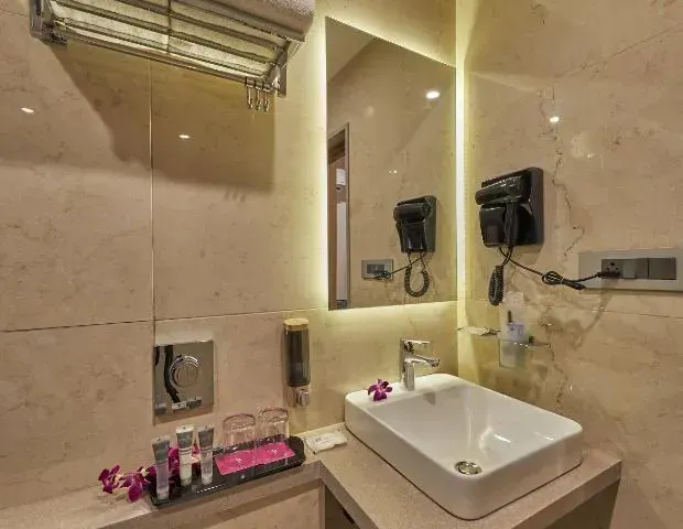 Photo 2 of 10 at Regenta Inn Grand-ORR, Mahadevapura