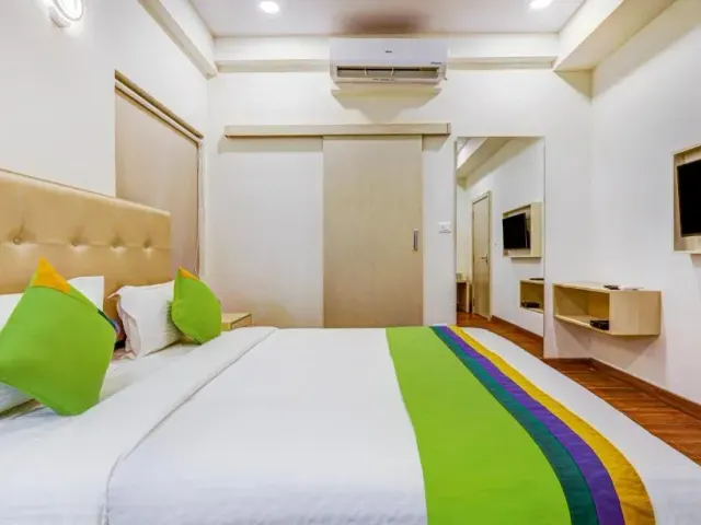 Photo 5 of 10 at Treebo Galaxy Suites Near Yeshwanthpur Railway Station
