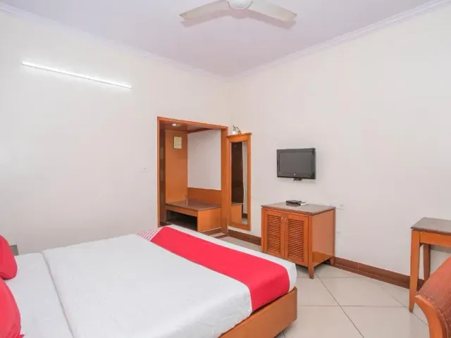 Photo 9 of 10 at Hotel Chetan International