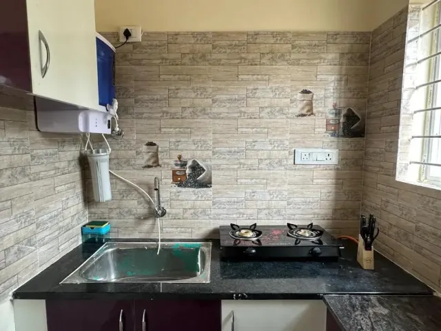 Photo 3 of 10 at Cozy Room 1Bhk with Lift 501