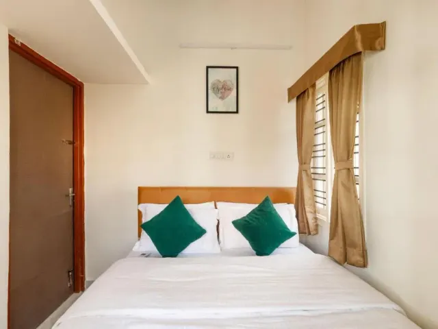 Photo 2 of 10 at Mistyblue Suites