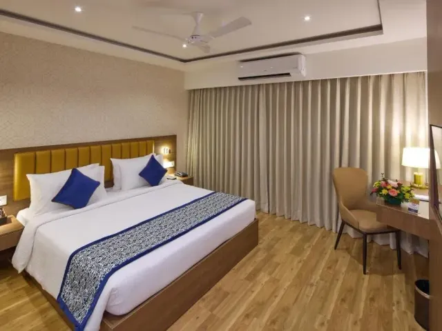 Photo 7 of 10 at Grand Continent Brookefield - A Sarovar Portico Affiliate Hotel