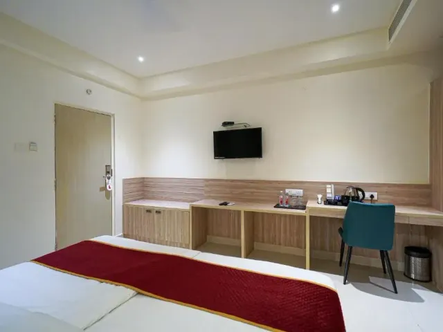 Photo 3 of 10 at Open Hotel by Olive - Langford Suites