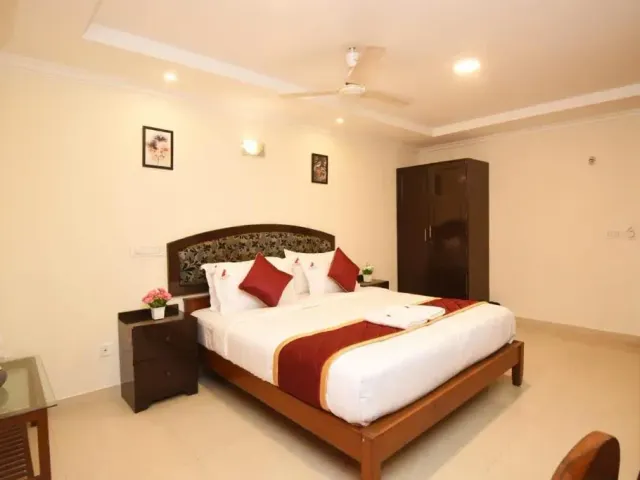 Photo 4 of 9 at Laavish 7 Hotel