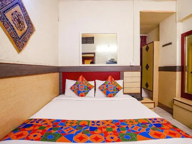 Photo 2 of 10 at Hotel Lalbagh Gardenia