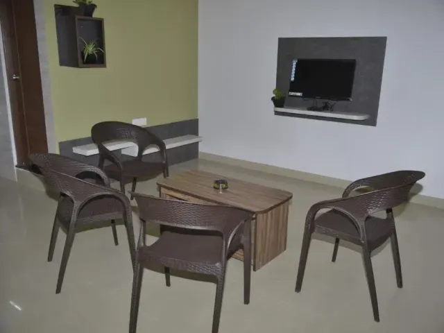 Photo 6 of 10 at Hotel Saarang Forever