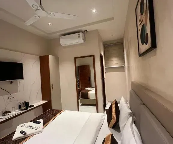 Photo 6 of 10 at Hotel Liora Suites
