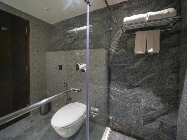 Photo 8 of 10 at Olive Hotel MG Road Dunsvirk Inn by Embassy Group