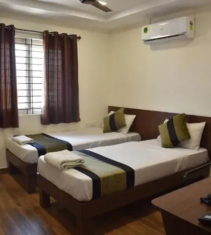 Photo 7 of 10 at Symphony Suites