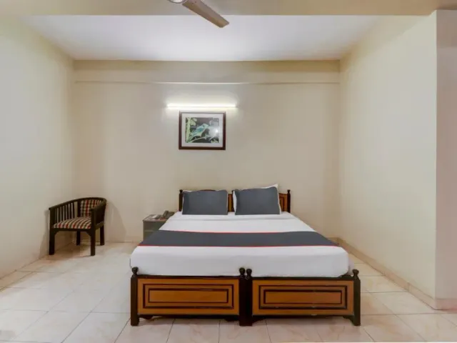Photo 7 of 10 at Super Collection O Green View Homes Near Nexus