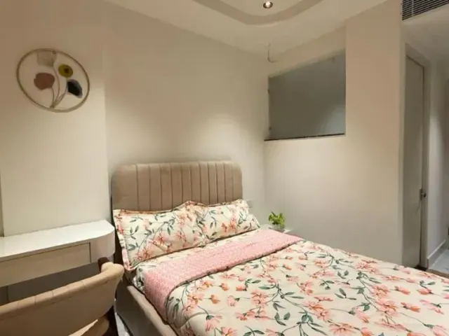 Photo 5 of 10 at Lux Living Hotel