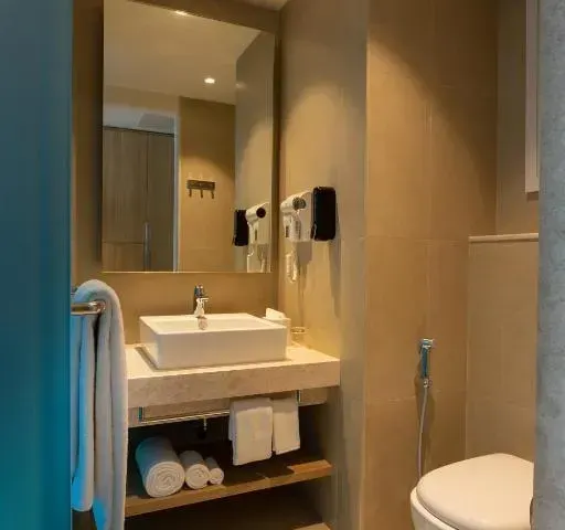 Photo 3 of 10 at Holiday Inn Express & Suites Bengaluru Old Madras Road by IHG