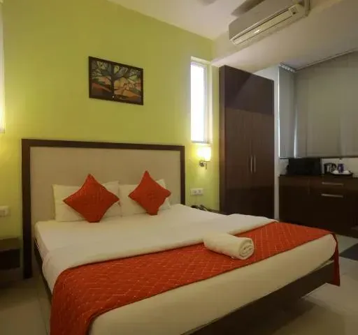Photo 9 of 10 at Ixora Suites