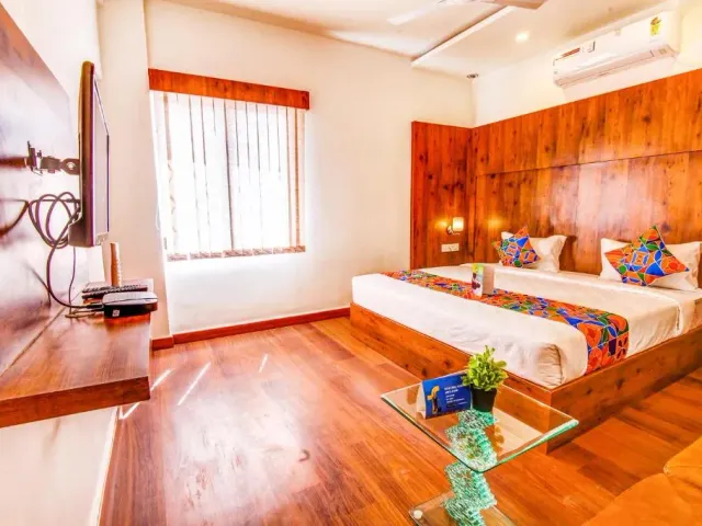 Photo 4 of 10 at FabHotel Vista Suites - Frazer Town