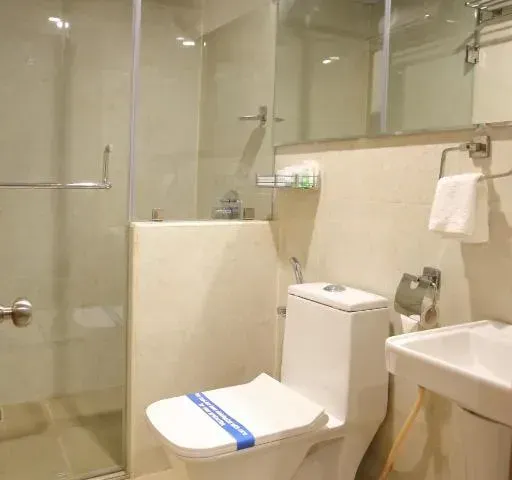 Photo 10 of 10 at Zing Rooms by GuestHouse Suites