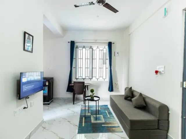 Photo 5 of 10 at 1BHK 2km From Hosa Road Metro with lift 202