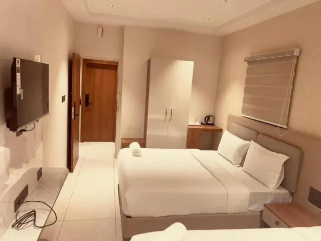 Photo 2 of 10 at Hotel Liora Suites