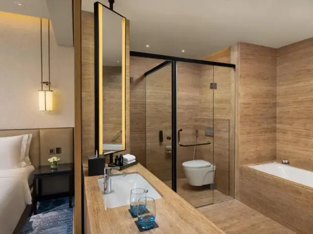 Photo 4 of 10 at The Den Bengaluru, LXR Hotels & Resorts