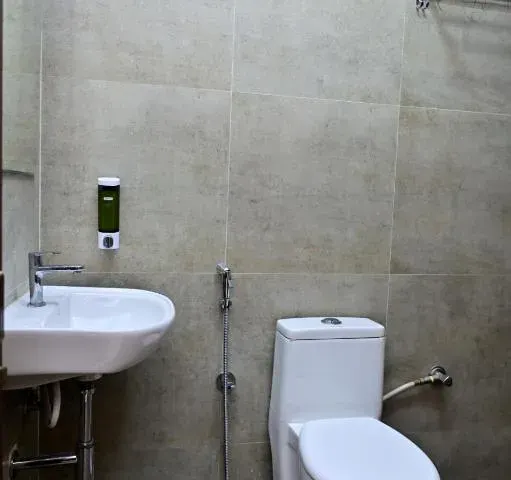 Photo 8 of 10 at Hotel Noble Nook, 100 Ft Road, Indiranagar