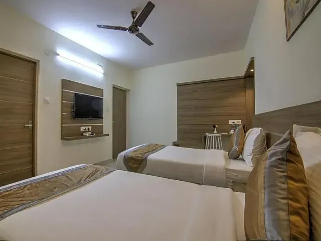 Photo 7 of 10 at Velmond Suites
