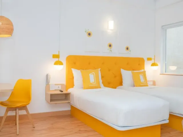 Photo 2 of 10 at Bloom Hotel - Brookefield