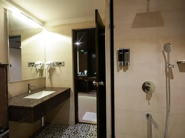 Photo 4 of 10 at Grand Continent Malleshwaram A Sarovar Portico Affiliate Hotel