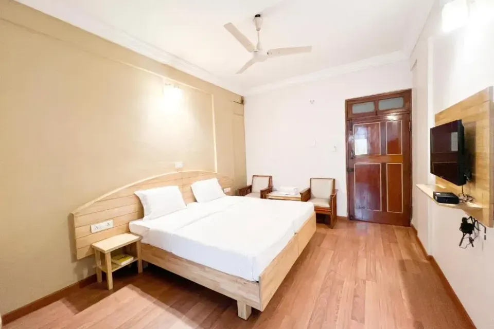 Photo 1 of 10 at Hotel Vellara