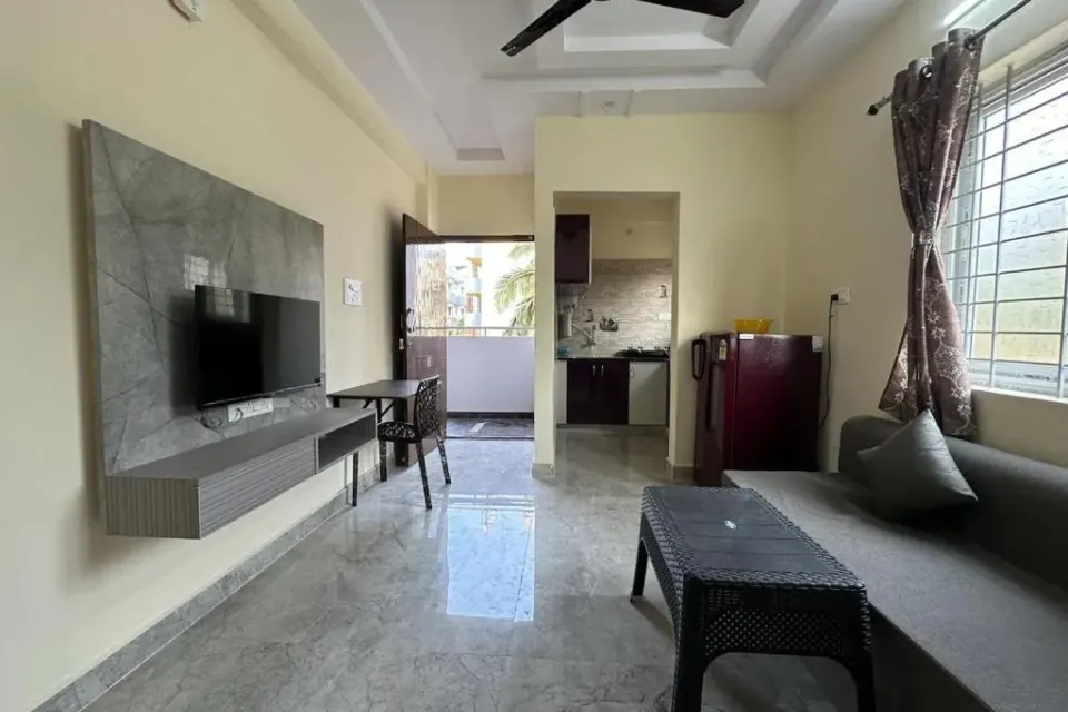 Photo 1 of 10 at Cozy Room 1Bhk with Lift 101