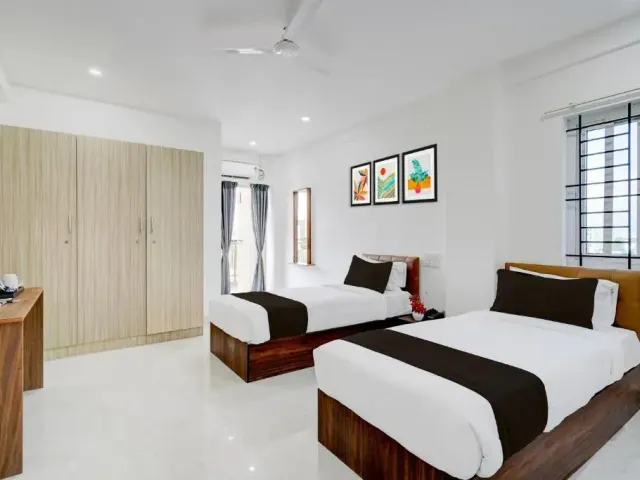 Photo 2 of 10 at Collection O Brookefield Central Formerly Bangalore Inn